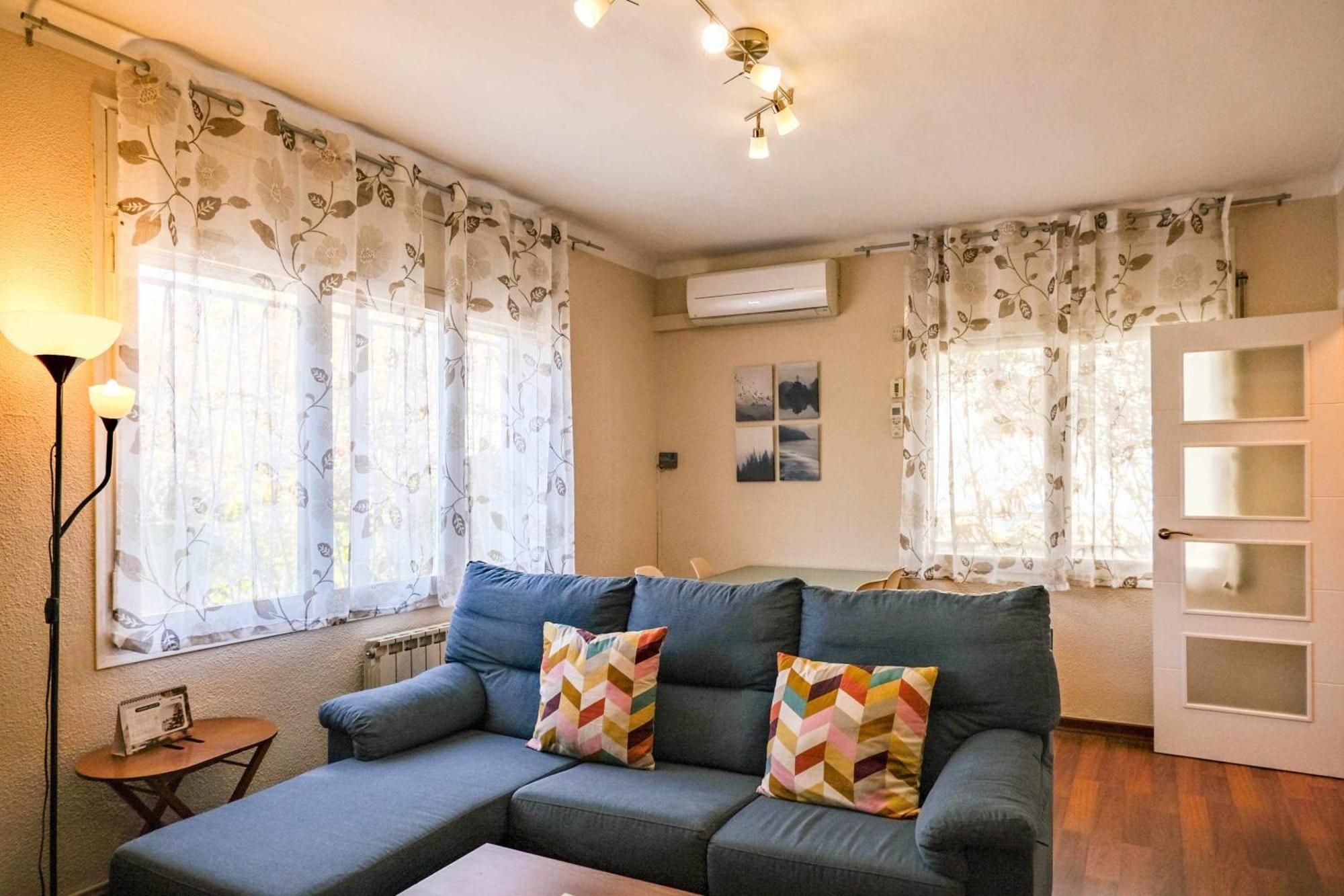 Can Camps Besalu Casa Planta Baja Con Jardin Buitenkant foto
